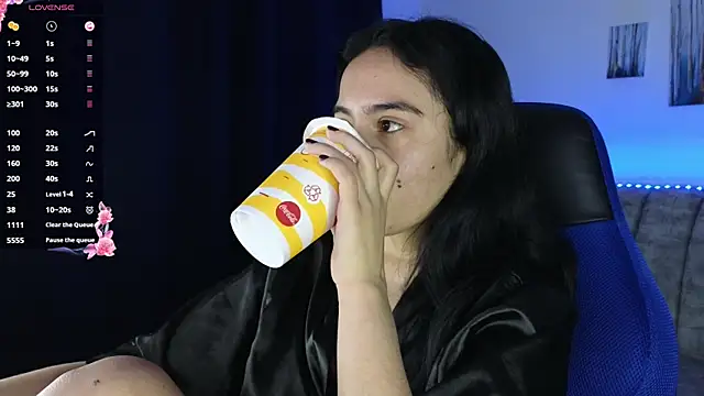 ZaraDames  online show from December 18, 2025, 4:29 am