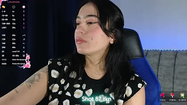 Snapshot of ZaraDames_ chatting on June 27, 2026, 4:39 am ZaraDames online show from June 27, 2026, 4:39 am