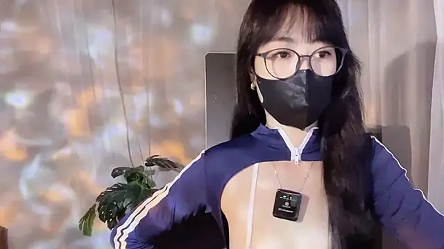  minji bae online show from October 1, 2025, 5:41 pm