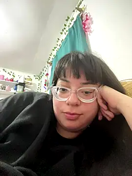 indiegirl666 online show from December 19, 2025, 4:41 am