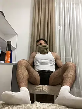 Snapshot of Robin45tr chatting on January 13, 2026, 9:09 pm Robin45tr online show from January 13, 2026, 9:09 pm