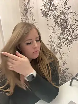 MargaretRoyal online show from October 29, 2025, 8:05 am