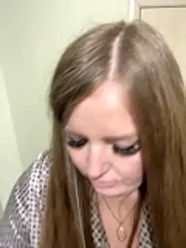 MargaretRoyal online show from December 2, 2025, 4:13 pm