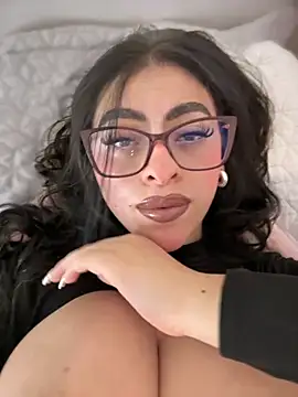 Snapshot of KatteWise chatting on October 9, 2025, 11:47 pm KatteWise online show from October 9, 2025, 11:47 pm