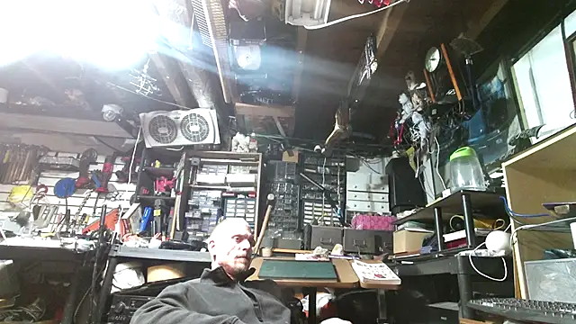 mrwinsalot88 online show from October 16, 2025, 7:09 am