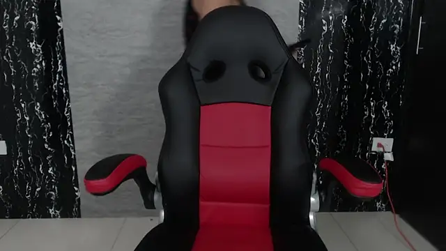 evelin 999  online show from March 15, 2025, 10:00 pm