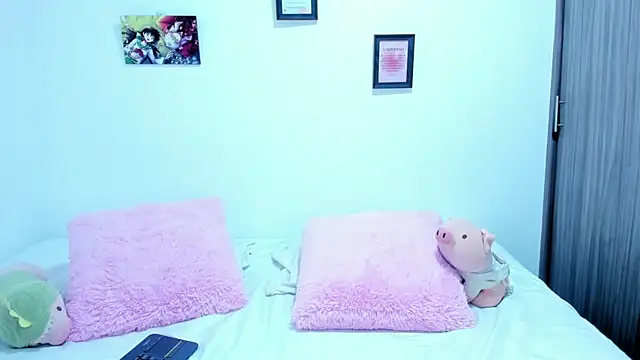 Agataowens online show from November 6, 2025, 1:28 am