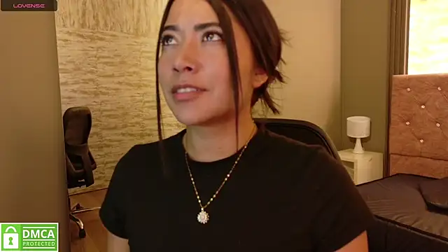 Susy thomson online show from September 25, 2025, 9:29 pm