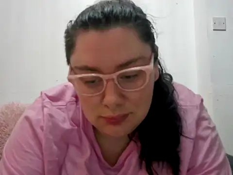 Bustycurves online show from October 2, 2025, 9:00 pm