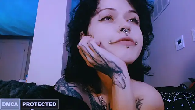 Snapshot of NaughtyLittleFox chatting on April 28, 2026, 5:45 am NaughtyLittleFox online show from April 28, 2026, 5:45 am
