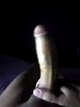 Snapshot of Elii_uwu chatting on January 12, 2025, 2:24 am Elii uwu online show from January 12, 2025, 2:24 am