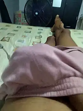 Snapshot of Elii_uwu chatting on February 16, 2025, 2:53 am Elii uwu online show from February 16, 2025, 2:53 am