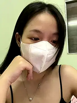 minmin2kk5 online show from October 4, 2025, 3:37 am