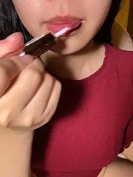 minmin2kk5 online show from November 16, 2025, 2:33 pm