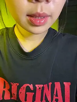 minmin2kk5 online show from December 22, 2025, 7:16 am