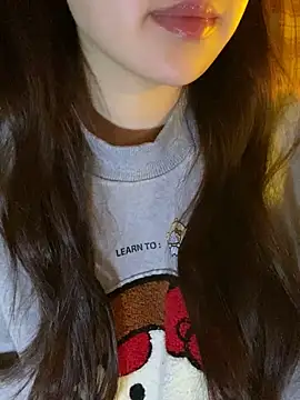 minmin2kk5 online show from February 11, 2026, 3:50 pm