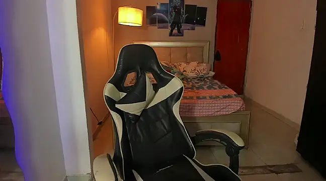 naomi berckley online show from December 29, 2024, 5:42 am