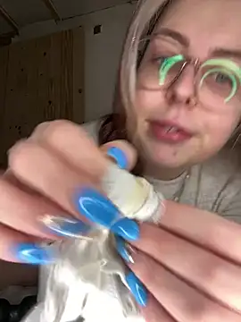 Livewithlucy online show from January 2, 2025, 6:45 pm