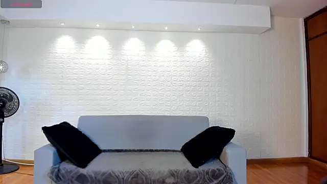 violet scott online show from January 14, 2025, 10:48 am