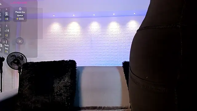 violet scott online show from January 16, 2025, 10:53 am