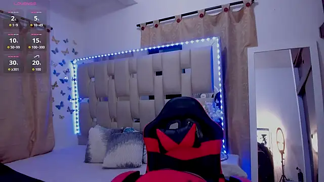 BrianaRichardson1414 online show from October 18, 2025, 11:16 pm