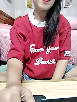 cream1299 online show from September 25, 2025, 4:27 am