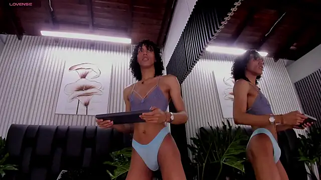 Camille Cedrik online show from September 26, 2025, 7:40 pm