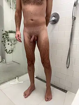 rafkiexh online show from December 18, 2025, 9:32 pm