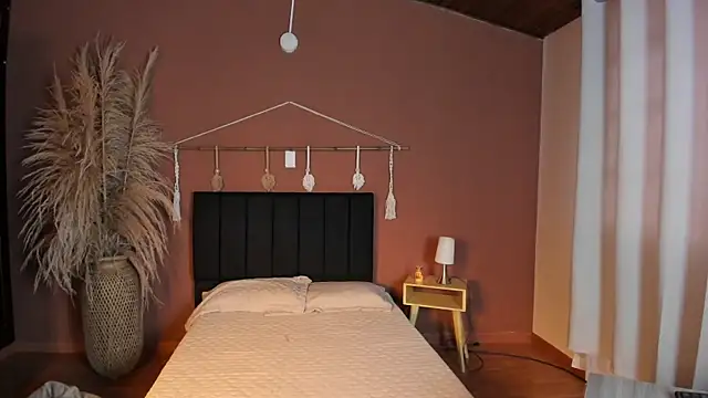 Elecktra sweet online show from December 15, 2025, 8:24 pm