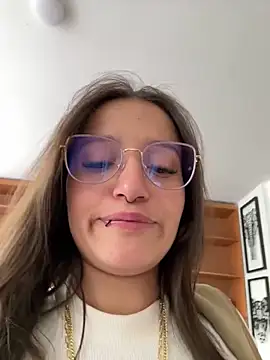 Snapshot of Elecktra_sweet chatting on May 15, 2026, 8:27 pm Elecktra sweet online show from May 15, 2026, 8:27 pm
