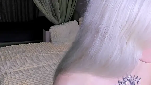 Sweeet Barbie online show from December 18, 2025, 4:02 pm