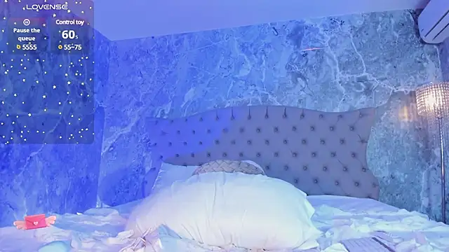 Aprillbrunette online show from March 4, 2025, 8:35 am