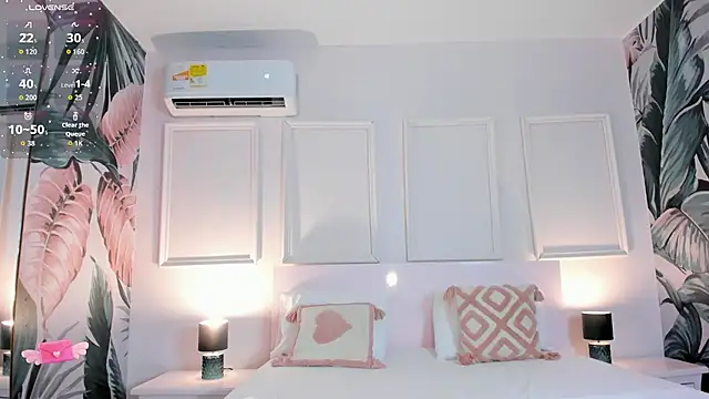 Snapshot of Aprillbrunette chatting on February 7, 2026, 11:36 am Aprillbrunette online show from February 7, 2026, 11:36 am