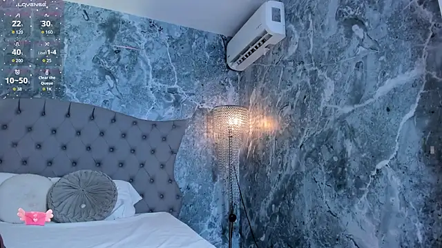 Snapshot of Aprillbrunette chatting on February 22, 2026, 11:42 am Aprillbrunette online show from February 22, 2026, 11:42 am