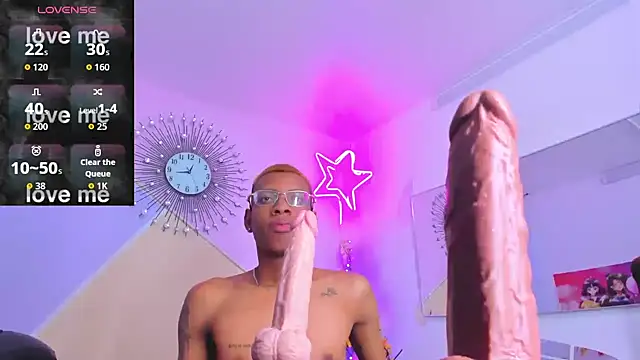 Tiffany Valentine15 online show from October 10, 2025, 1:21 pm