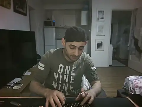 mihaimichael online show from May 7, 2026, 10:59 pm