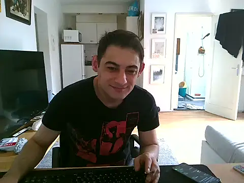 Snapshot of mihaimichael chatting on June 12, 2026, 11:42 am mihaimichael online show from June 12, 2026, 11:42 am