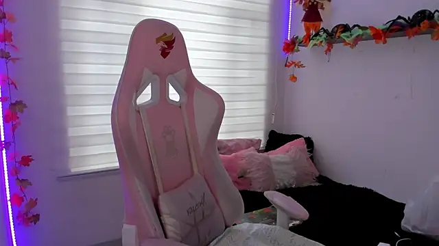 keyla roberts777 online show from November 4, 2025, 7:46 pm