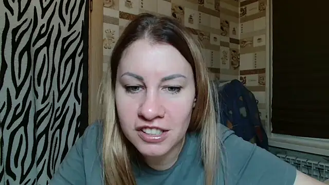 Snapshot of TherestlessKitty chatting on April 10, 2026, 10:25 pm TherestlessKitty online show from April 10, 2026, 10:25 pm