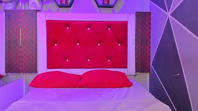 Karoll014 online show from September 24, 2025, 1:47 pm