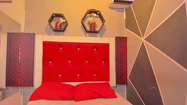 Karoll014 online show from October 7, 2025, 11:51 am