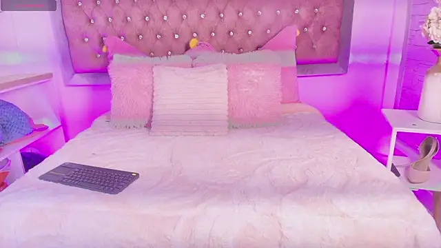 Tayzon Foxxx online show from March 3, 2026, 1:28 pm