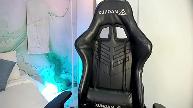 Tayzon Foxxx online show from March 29, 2026, 8:20 pm