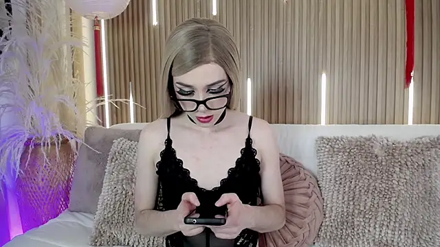 Snapshot of Tayzon_Foxxx chatting on April 28, 2026, 8:47 pm Tayzon Foxxx online show from April 28, 2026, 8:47 pm