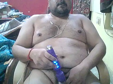 ARYANAVAILABLE online show from May 16, 2026, 10:52 pm
