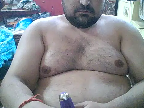 Snapshot of ARYANAVAILABLE chatting on July 18, 2026, 1:32 am ARYANAVAILABLE online show from July 18, 2026, 1:32 am