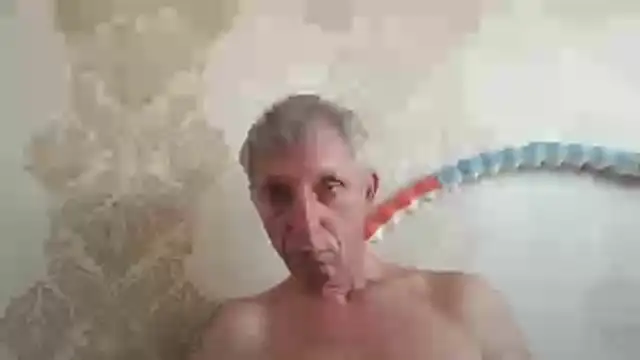 Snapshot of BobbyXRoyal chatting on July 14, 2026, 4:23 pm BobbyXRoyal online show from July 14, 2026, 4:23 pm