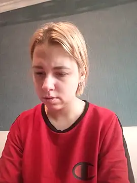 Snapshot of Gussie_Bridie chatting on December 2, 2024, 9:13 am Gussie Bridie online show from December 2, 2024, 9:13 am