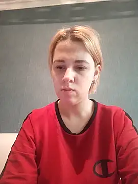 Snapshot of Gussie_Bridie chatting on December 3, 2024, 10:39 am Gussie Bridie online show from December 3, 2024, 10:39 am