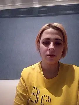 Snapshot of Gussie_Bridie chatting on December 8, 2024, 1:36 pm Gussie Bridie online show from December 8, 2024, 1:36 pm